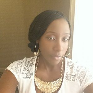 Meet your Posher, Carla